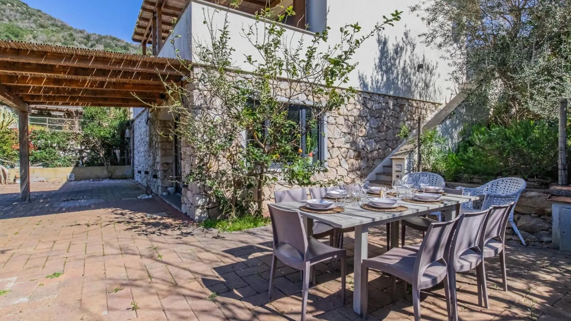 Villa Acquasalata Nisporto